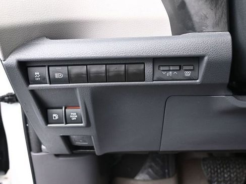 Certified 2023 Toyota Sienna Limited image 21