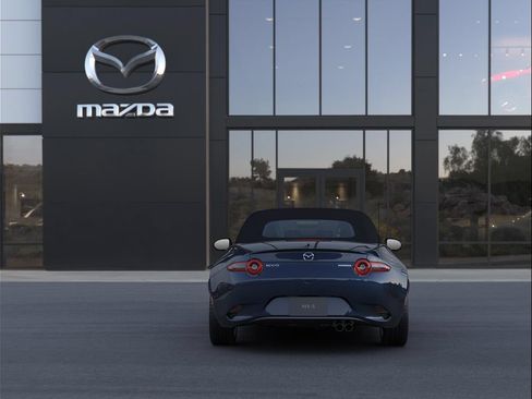 New 2026 MAZDA MX-5 Miata Club w/ Interior Package RWD image 5