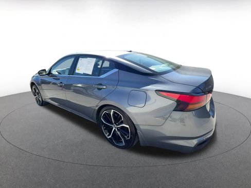 Used 2025 Nissan Altima 2.5 SR image 10