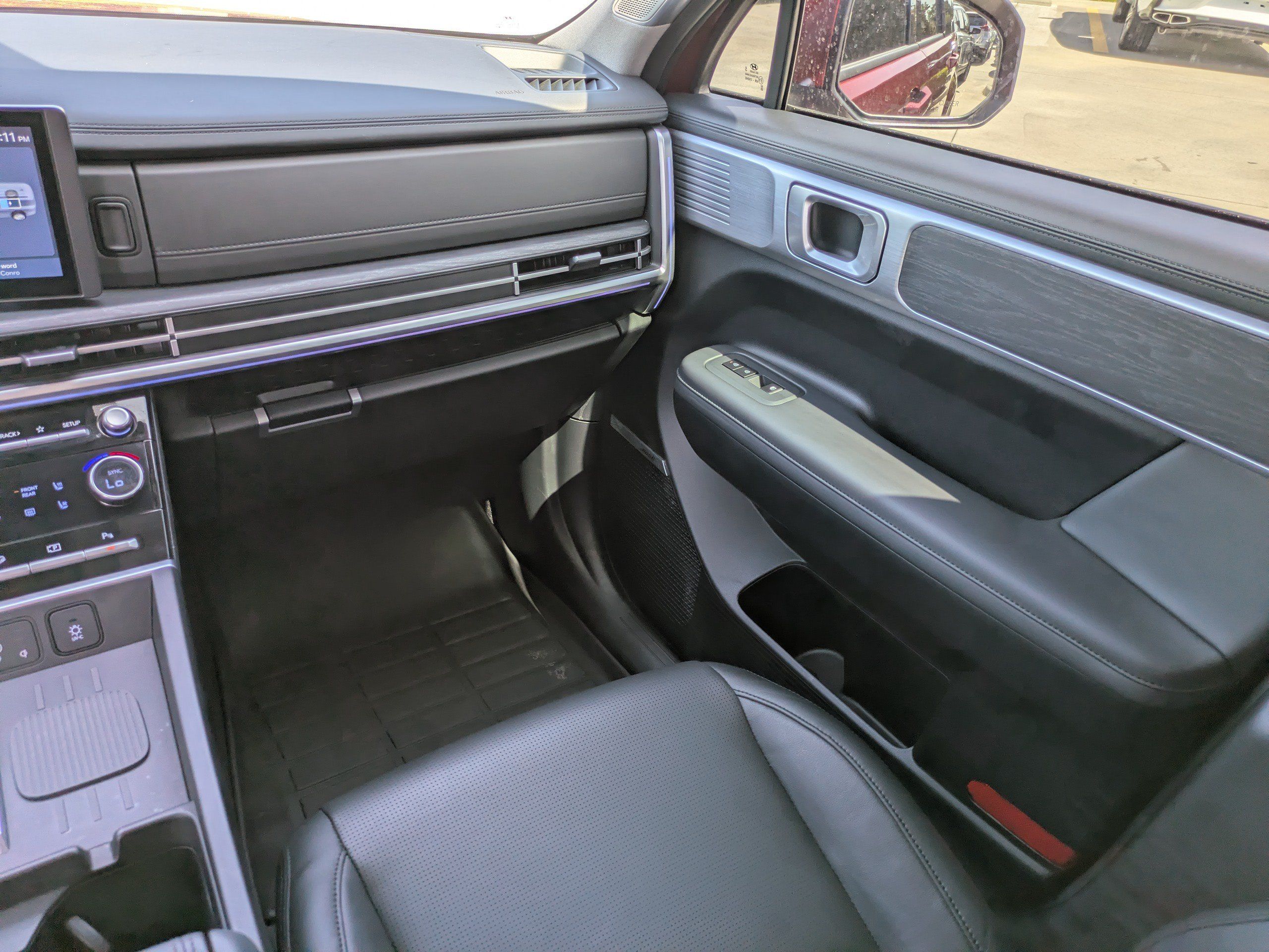 Certified 2024 Hyundai Santa Fe Limited FWD image 16