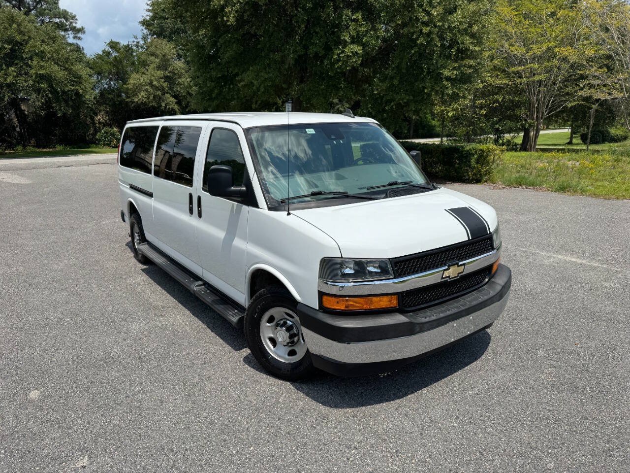Used 2019 Chevrolet Express 3500 LT w/ LT Preferred Equipment Group RWD image 35
