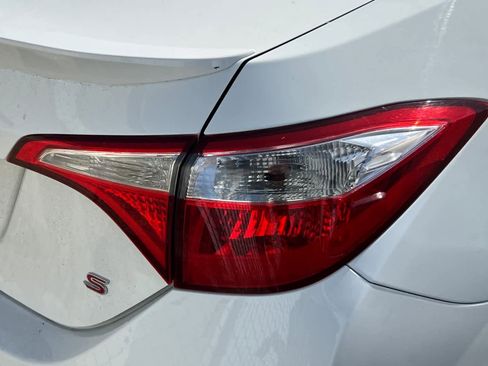 Used 2015 Toyota Corolla S FWD image 18