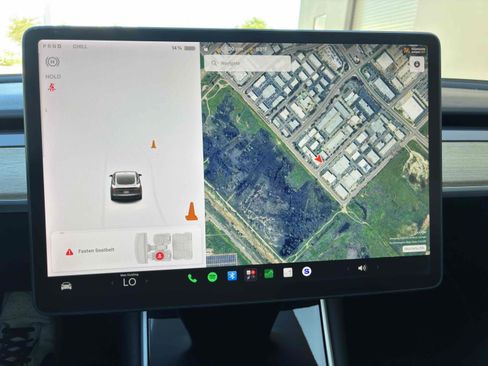 Used 2018 Tesla Model 3 Long Range RWD image 55