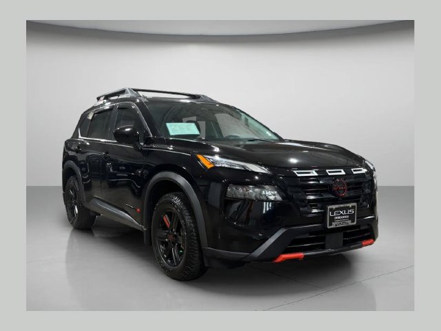 Used 2025 Nissan Rogue SV AWD/4WD image 1