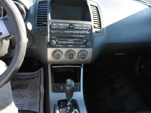 Used 2005 Nissan Altima 3.5 SE w/ (X02) Navigation Pkg FWD image 25