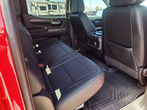 Used 2024 Chevrolet Silverado 1500 LT Trail Boss AWD/4WD image 16