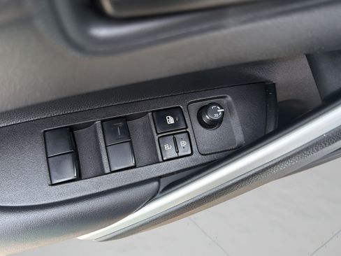 Used 2025 Toyota Corolla Cross AWD Hybrid image 19