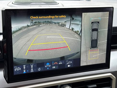 Used 2024 Toyota Tacoma TRD Off-Road w/ TRD Off Road Premium Package image 18