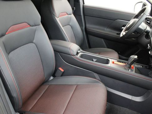 New 2026 Nissan Kicks SR w/ Cold Weather Package image 21