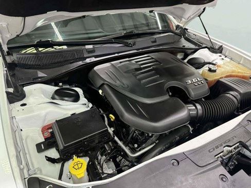 Used 2020 Dodge Charger SXT w/ Leather Interior Group RWD image 46