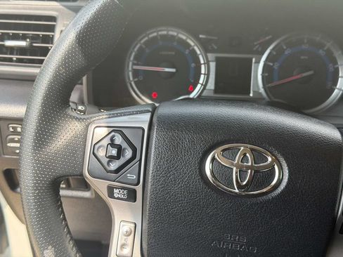 Used 2017 Toyota 4Runner Limited AWD/4WD image 23