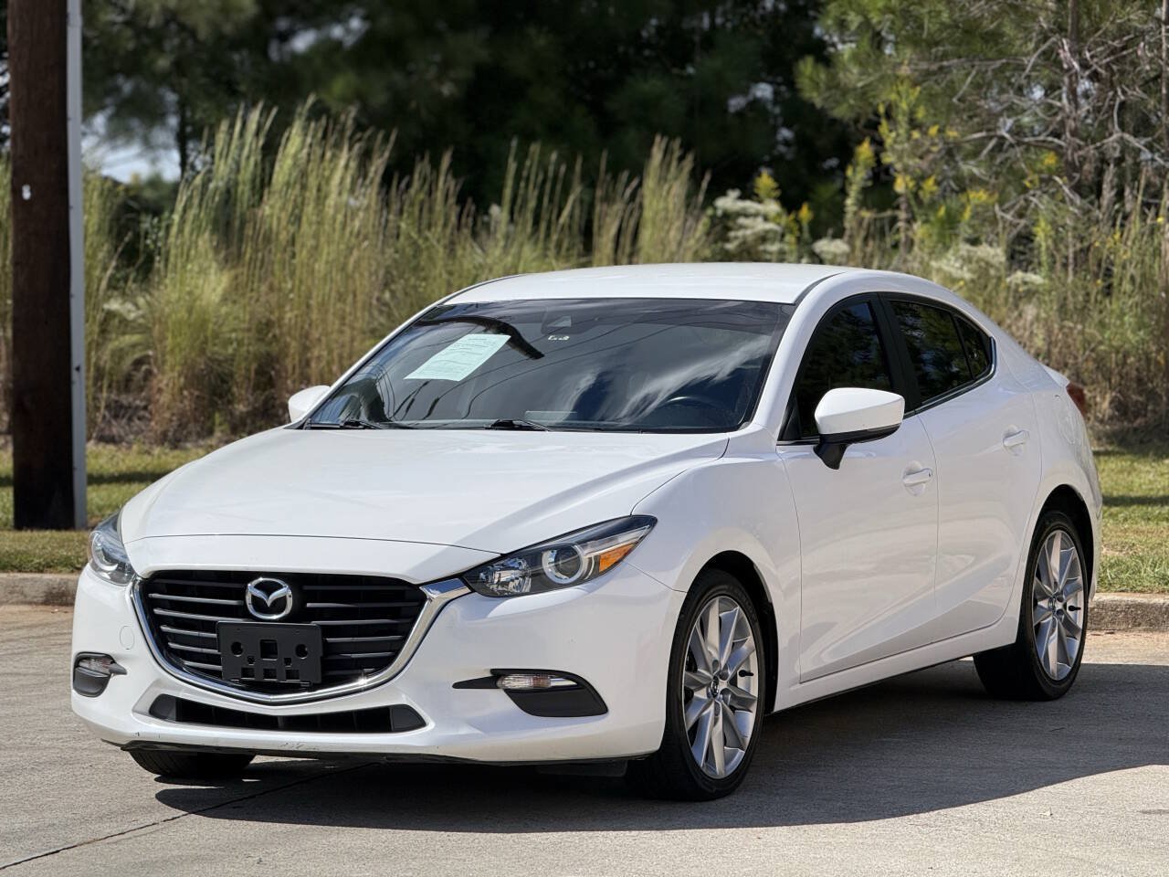Used 2017 MAZDA MAZDA3 Touring FWD image 2