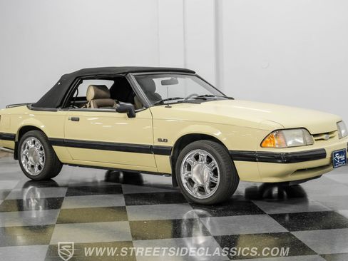 Used 1989 Ford Mustang LX image 13
