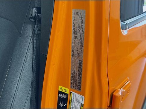 Used 2025 Jeep Wrangler Sport S image 30