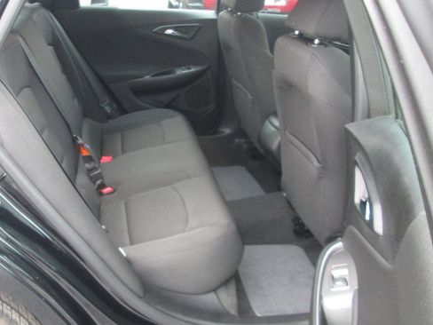 Used 2019 Chevrolet Malibu LS image 16