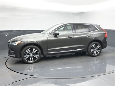 Used 2022 Volvo XC60 B5 Inscription w/ Protection Package Premier image 4