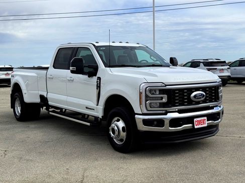 Used 2026 Ford F350 Lariat AWD/4WD image 5