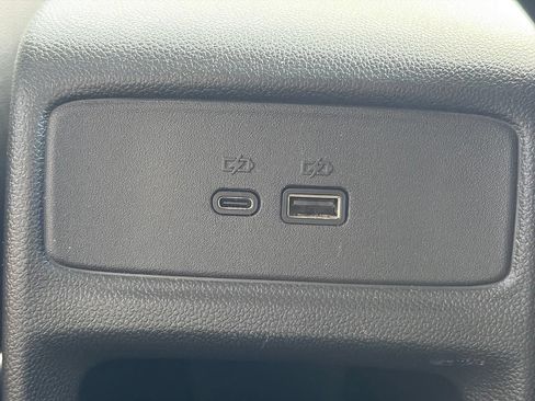 Used 2025 Chevrolet Trax LT w/ LT Convenience Package FWD image 13