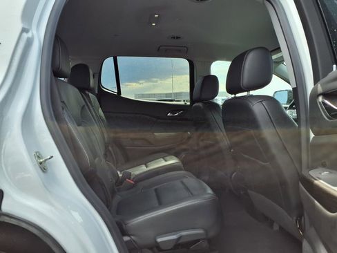Used 2023 GMC Acadia SLT w/ Elevation Edition FWD image 29