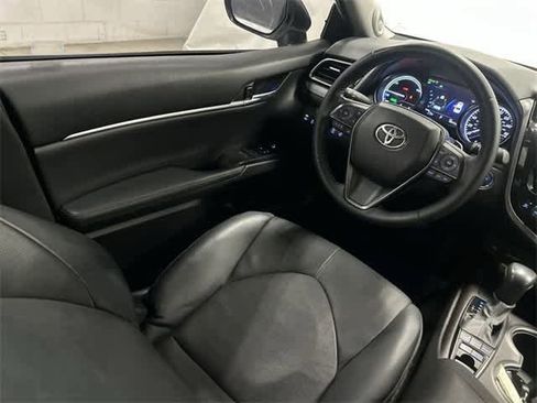 Used 2021 Toyota Camry XSE w/ Navigation Upgrade Package image 12