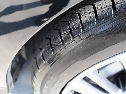 Used 2025 Mercedes-Benz E 350 4MATIC Sedan image 55