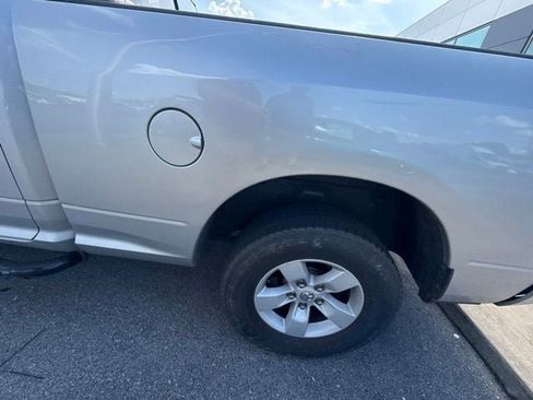 Used 2019 RAM 1500 Classic SLT AWD/4WD image 14