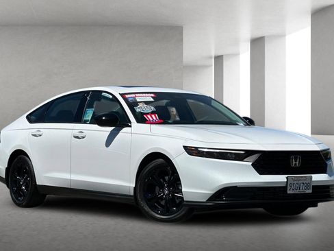 Certified 2025 Honda Accord SE image 1
