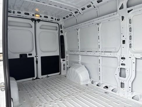 Used 2026 RAM ProMaster 2500 w/ Safety Group FWD image 11