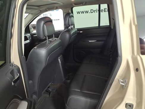 Used 2017 Jeep Compass High Altitude AWD/4WD image 9