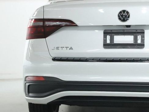 Used 2023 Volkswagen Jetta SE w/ Panoramic Sunroof Package FWD image 43