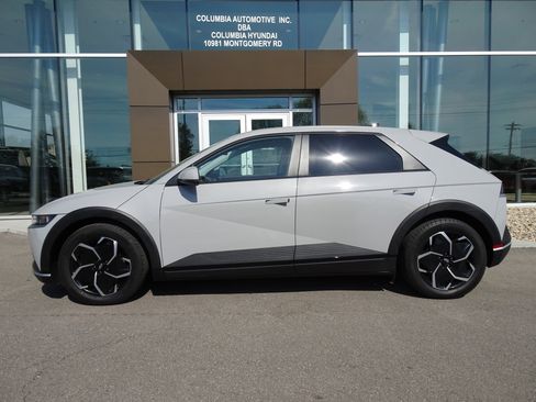 Used 2024 Hyundai Ioniq 5 SEL image 2