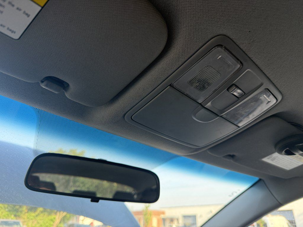 Used 2013 Hyundai Accent SE FWD image 18
