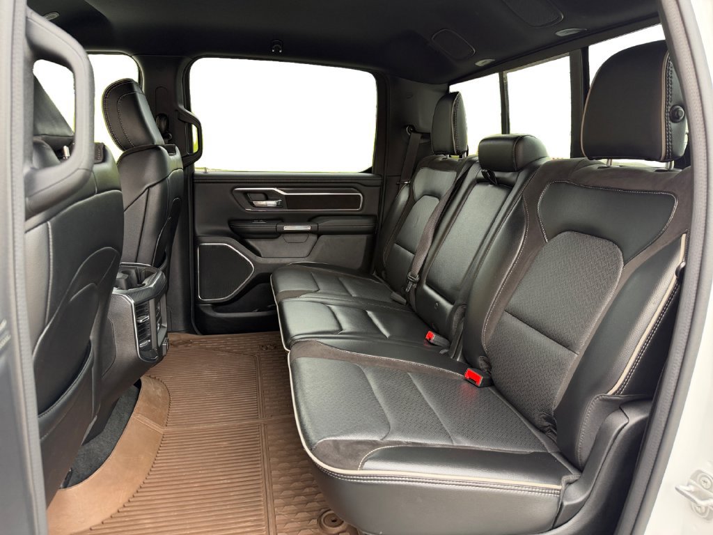 Used 2023 RAM 1500 Laramie AWD/4WD image 19
