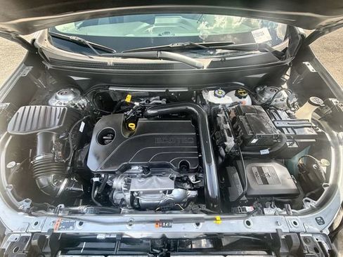 Used 2024 Chevrolet Equinox LS w/ LS Convenience Package FWD image 29