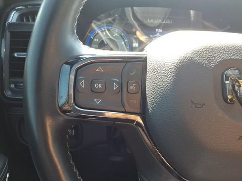Used 2022 RAM 1500 Limited AWD/4WD image 9
