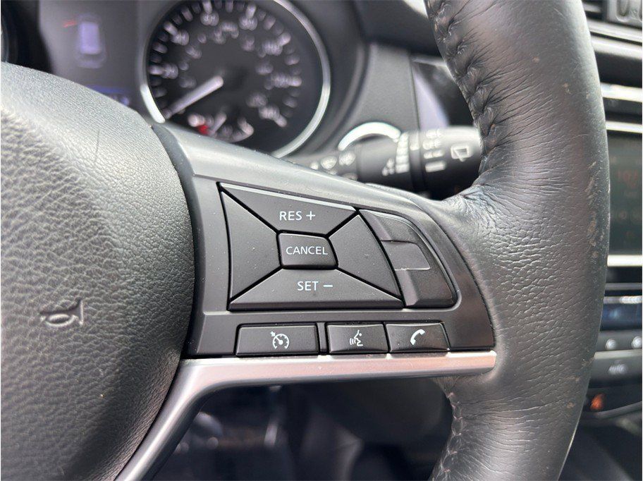 Used 2018 Nissan Rogue SV FWD image 22