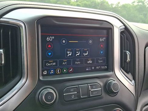 Used 2019 Chevrolet Silverado 1500 LTZ w/ LTZ Premium Package AWD/4WD image 16