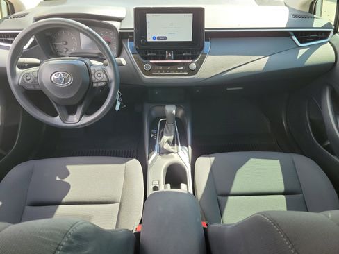 Used 2025 Toyota Corolla LE image 15