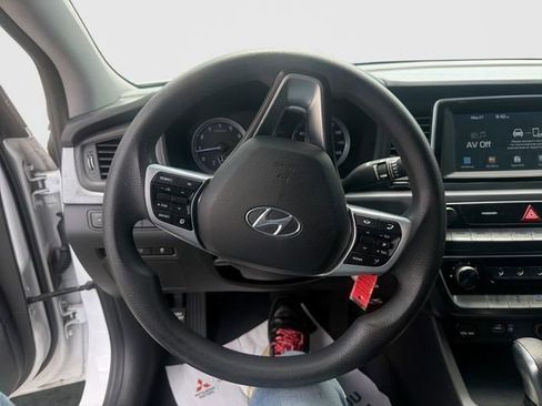 Used 2019 Hyundai Sonata SE FWD image 18