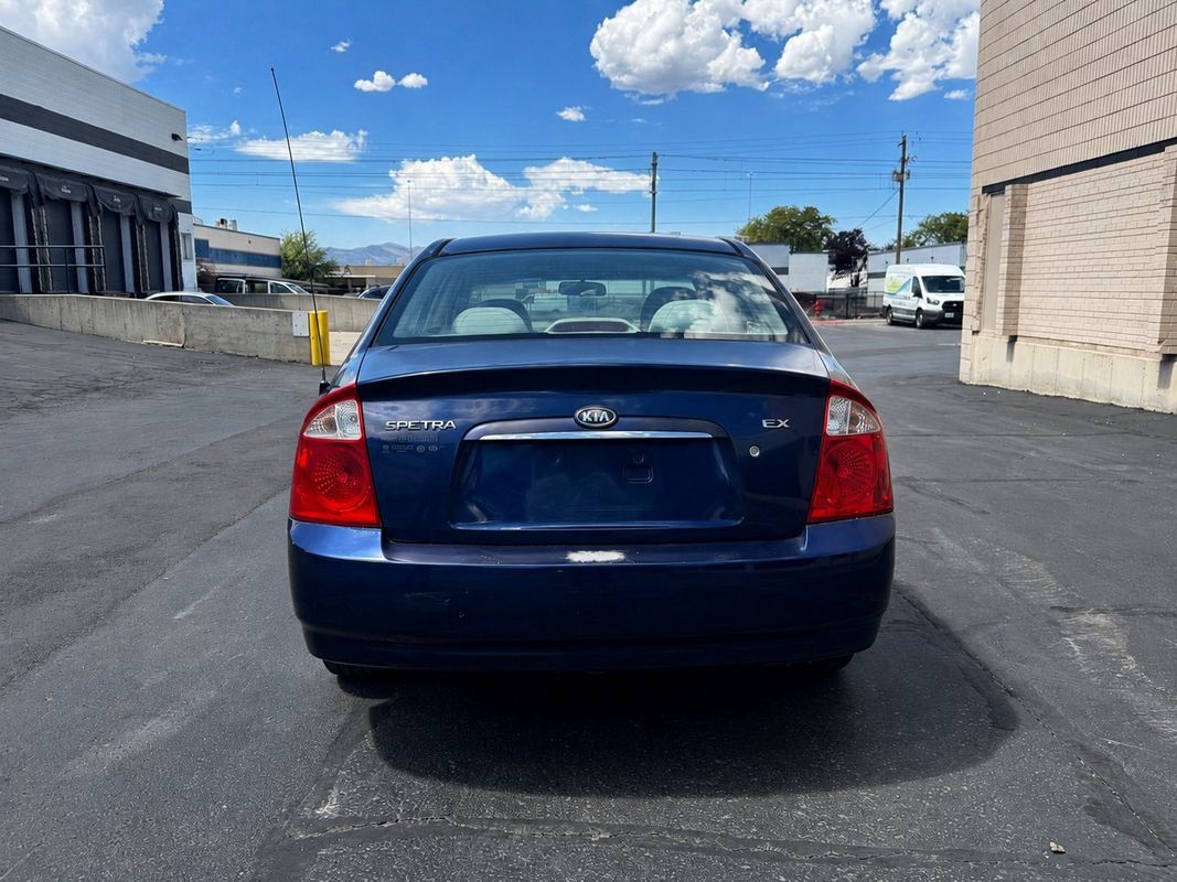 Used 2006 Kia Spectra EX FWD image 4