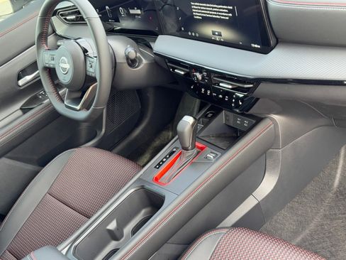 New 2026 Nissan Kicks SR w/ Cold Weather Package image 11