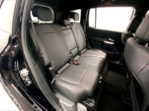 Used 2026 Mercedes-Benz GLB 250 image 13