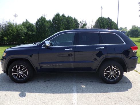 Used 2018 Jeep Grand Cherokee Limited AWD/4WD image 2