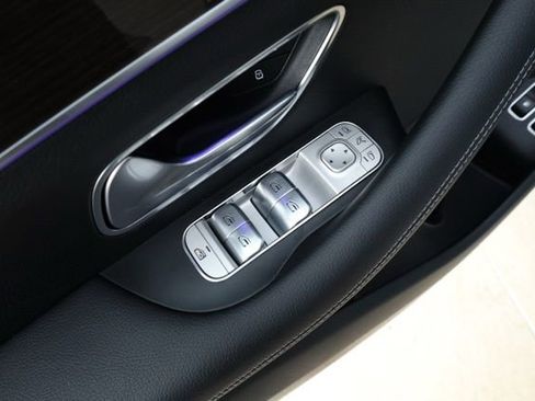 Used 2024 Mercedes-Benz GLE 450e 4MATIC image 29