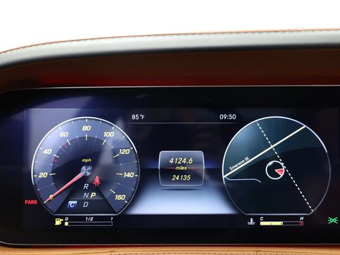 Used 2019 Mercedes-Benz Maybach S 560 4MATIC image 30