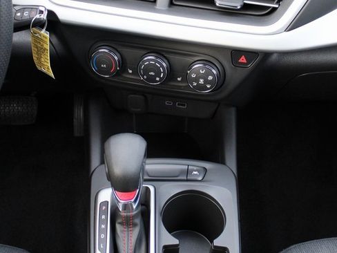 Used 2024 Chevrolet Trax RS w/ Driver Confidence Package image 34