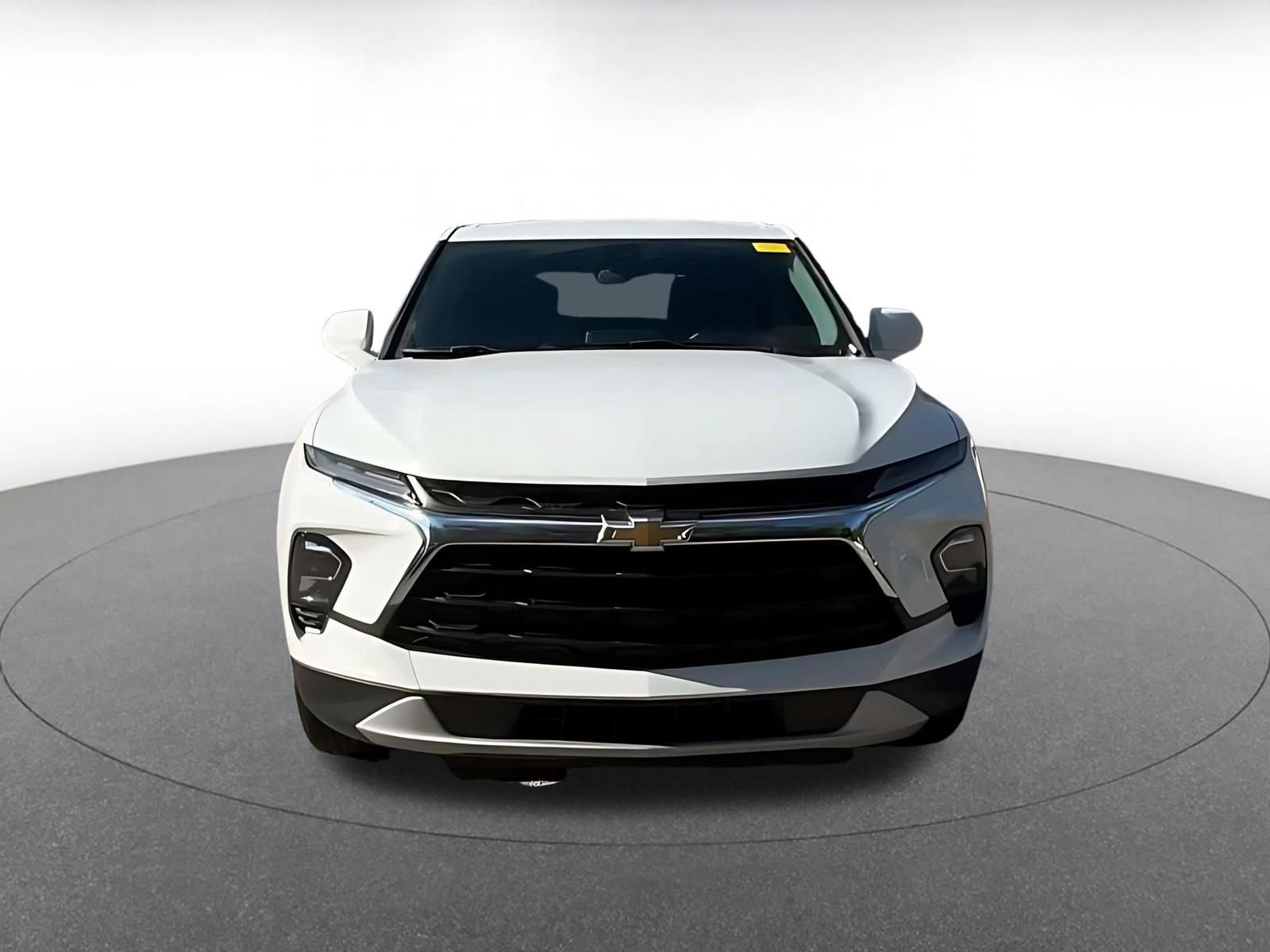 Used 2026 Chevrolet Blazer LT FWD image 4