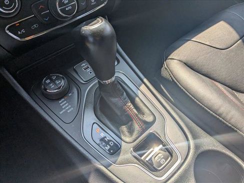 Used 2021 Jeep Cherokee Trailhawk w/ Technology Group image 13