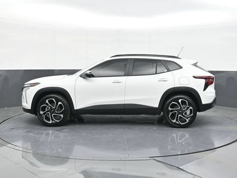 New 2026 Chevrolet Trax RS w/ Sunroof Package FWD image 6