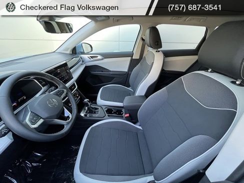 New 2025 Volkswagen Taos SE image 2